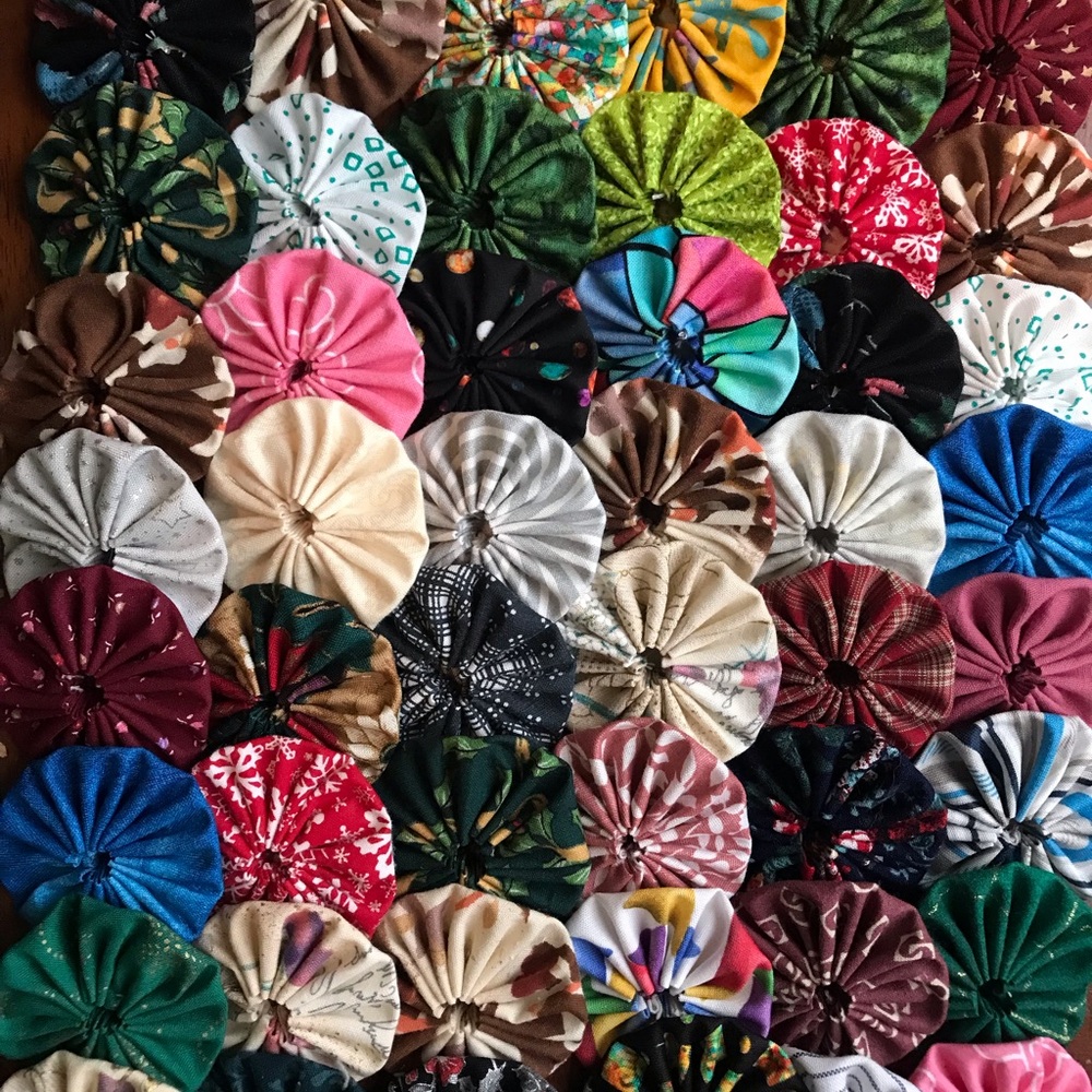 60 Assorted Fabric Yo-Yo Quilt Circles - Colorful Mix